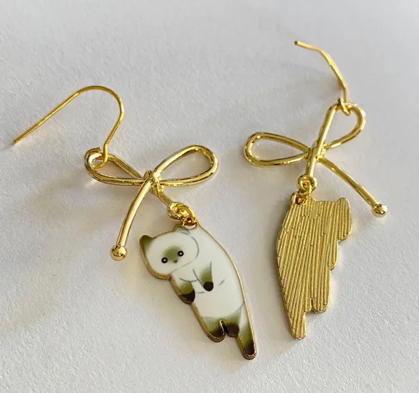 Handmade Kawaii funny cat ribbon dangle earrings✨ - Image 2