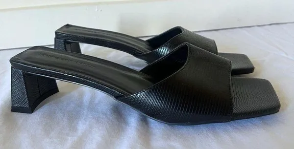 Princess Polly Be My Valentine Square Heels Size 9 - Image 3