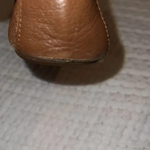 Michael Kors cute tan leather loafers! - Image 6