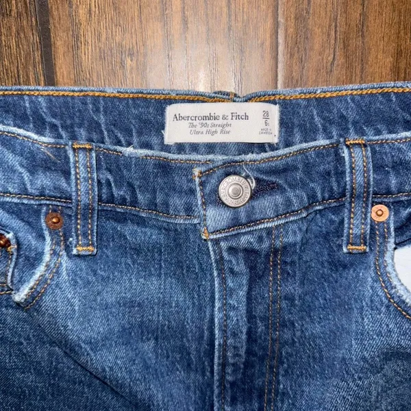 Abercrombie Fitch Ultra High‎ - Image 2