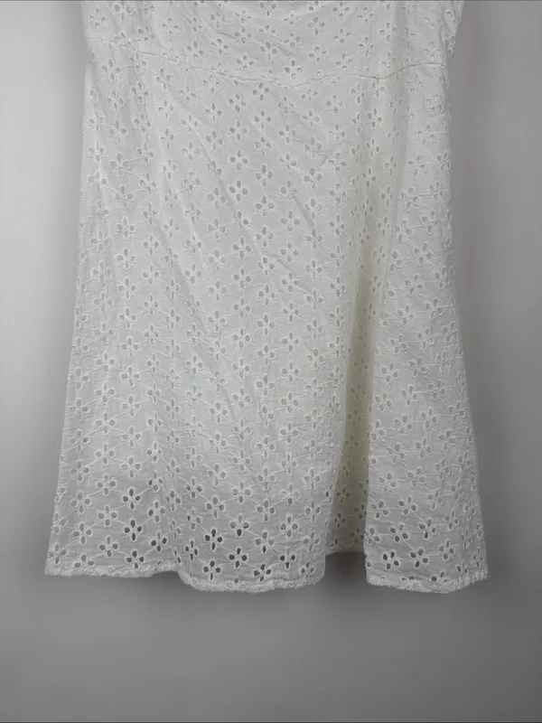 Lulu’s Friendly Flirtation White Sleeveless A-line Eyelet Mini Dress White Sz M - Image 5