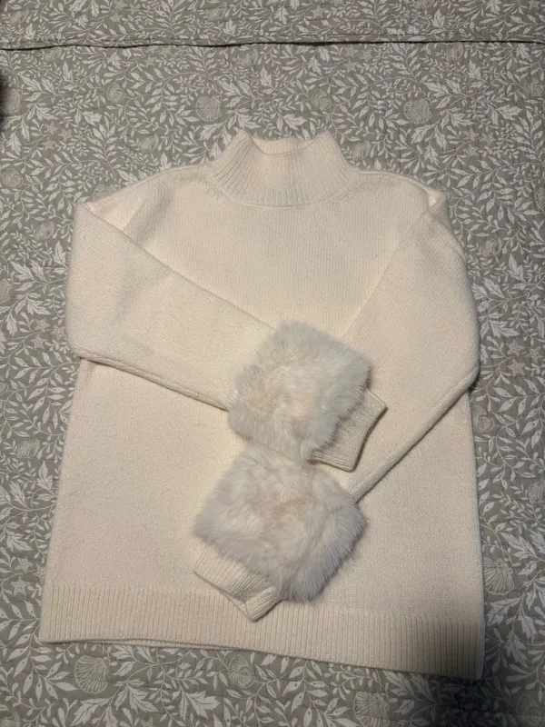Saks Fifth Avenue Sweater - Image 3
