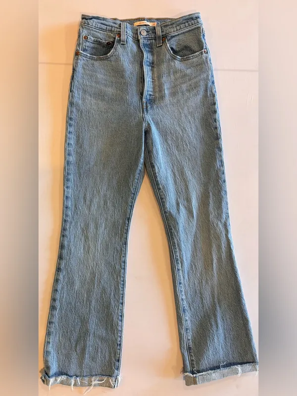 LEVI’S Ribcage High Rise Light Blue Light Wash Straight Leg‎ Women's Jeans Sz 27 - Image 3