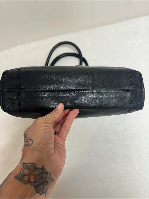 Black Hobo Leather Shoulder Bag with Double Handles - Image 4