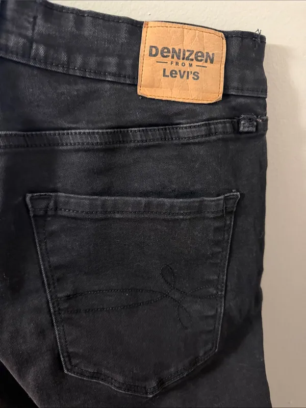 Denizen by Levi's High Rise Skinny Jeans - Black - Size 8 - Image 6