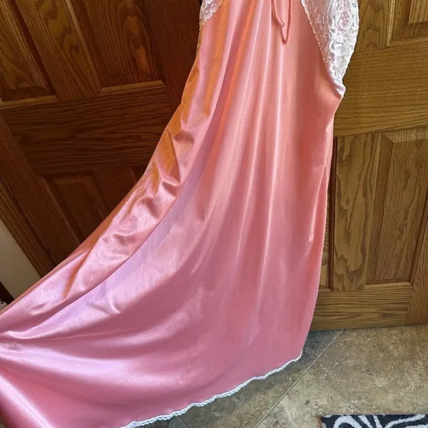 Vintage Slip Sleep Gown Pink Lace Sleepwear Size M/L Sexy Glamour Full Length - Image 5
