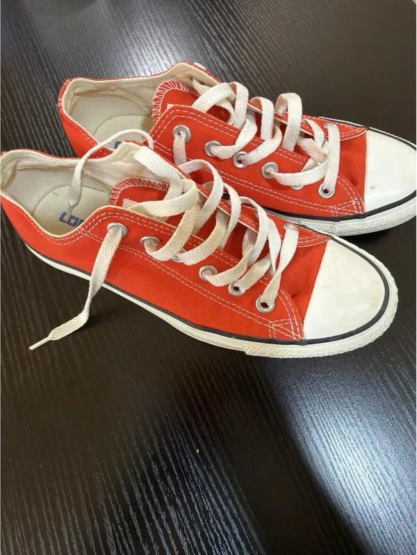 Size 6M / W8 CONVERSE Chuck Taylor ALL STAR Low Top Canvas RED Sneakers Unisex - Image 2