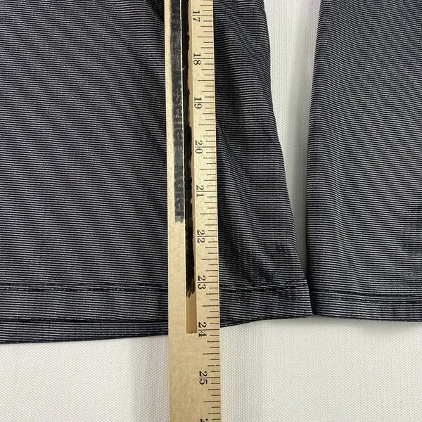 Under Armour Jacket Womens Medium Loose Gray 1/4 Zip‎ ColdBlack HeatGear Stretch - Image 10