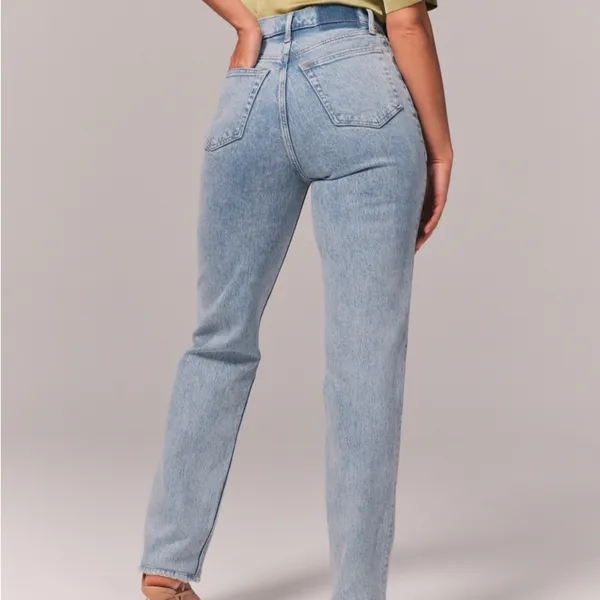 Abercrombie & Fitch Curve Love Ultra High Rise 90s Straight Jean Size 26 2L NWOT - Image 5