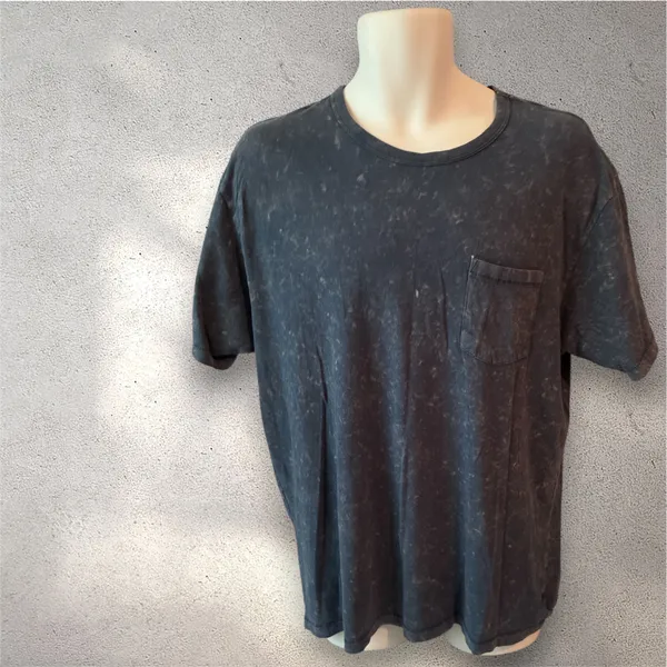 Old Navy Men Short Sleeve Soft Washed Vintage Dye T Shirt Size Large In The Navy - Image 2