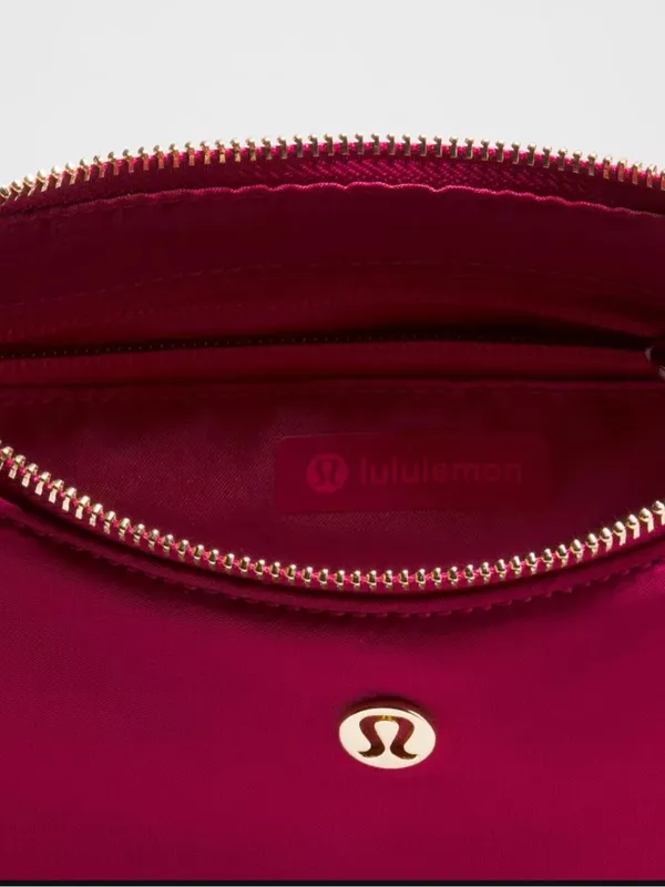 Lululemon City Essentials Small Shoulder Bag 3L Berry Rumble Sold Out color NWT - Image 4