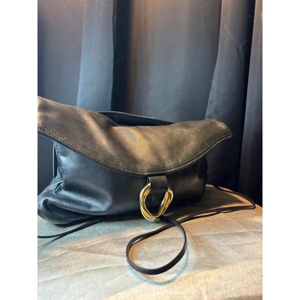Amanda Smith Vintage Black Leather Crossbody Bag Gold Ring Accent Minimalist - Image 9