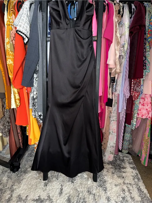 ELLIATT Brynn Black Satin Halter Cutout Maxi Gown Womens XS EUC - Image 8