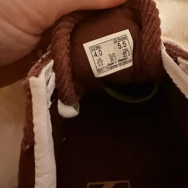 Vans Women's Brown Corduroy Sneakers with White Accents - Image 7