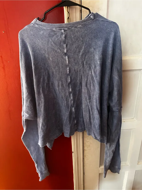 Altar'd State Blue Cropped Thermal Waffle Knit Long Sleeve Top Size L Pocket - Image 6