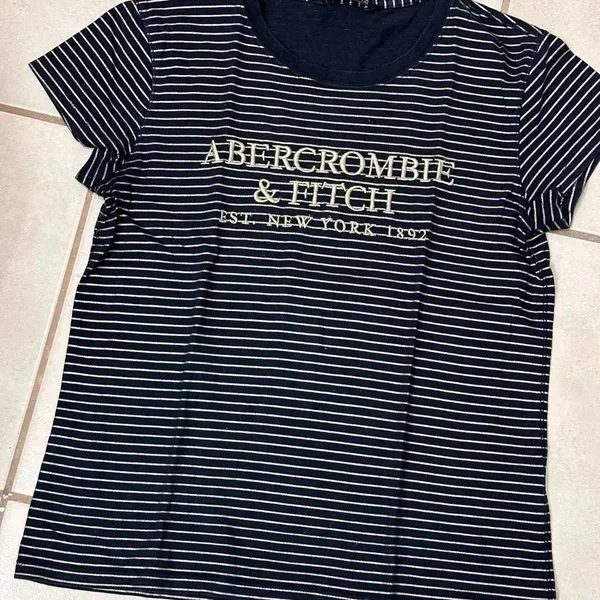 Abercrombie & Fitch Women Navy Blue‎ Crew Neck stripe T-Shirt size XS - Image 4