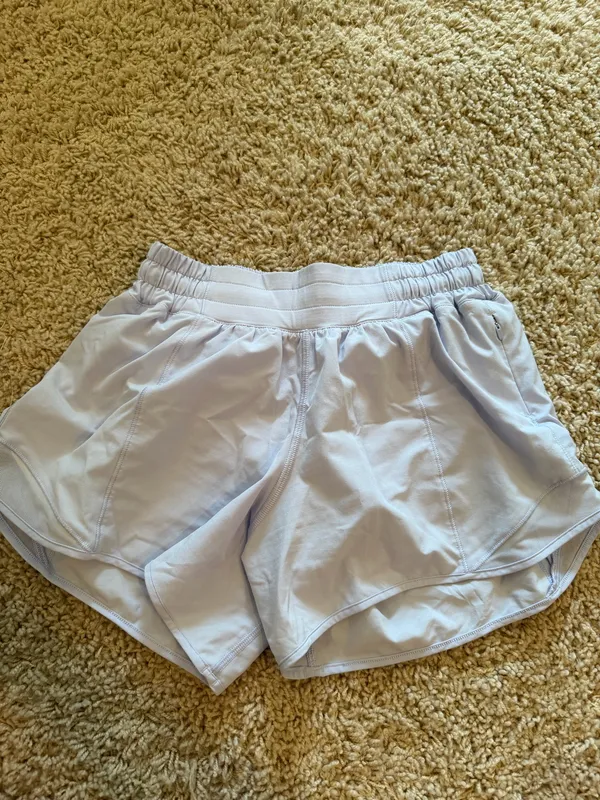 Lululemon Hotty Hot 4" - Image 2