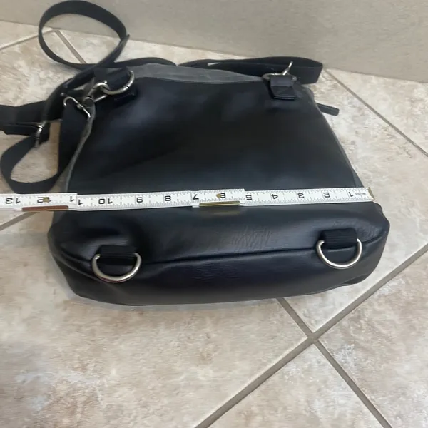 The Sak ventura Leather Convertible Backpack Crossbody Bag Gray Black Distressed - Image 6