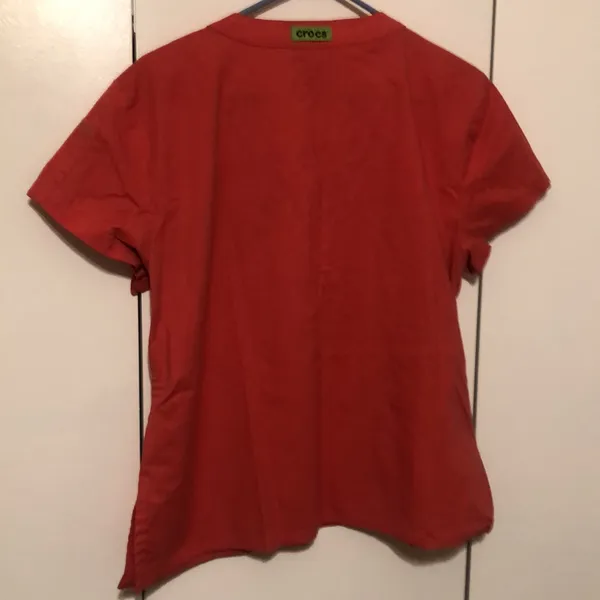 Crocs Medical Apparel Women’s Scrub Top Size Large Orange Color - Image 7