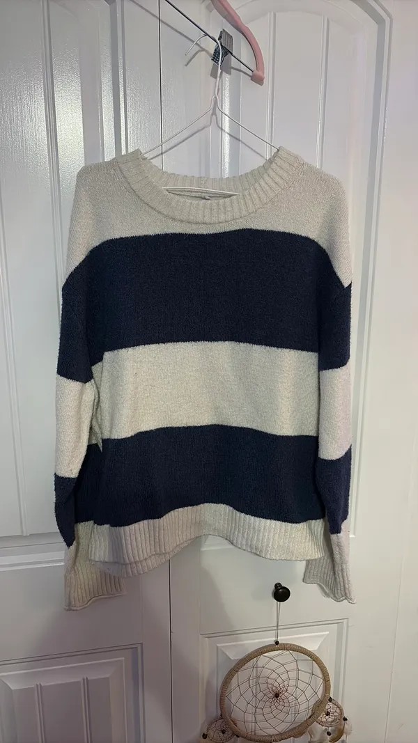 American Eagle Knit Sweater - Image 3