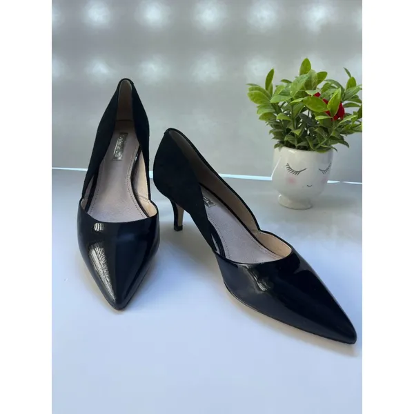 Louise et cie, women'S Black Leather pump Stilettos In size 7 - Image 10