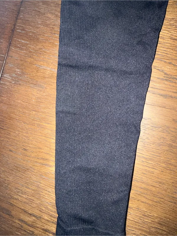 SET Active SportsBody Black Leggings with Matching Bra - Image 6