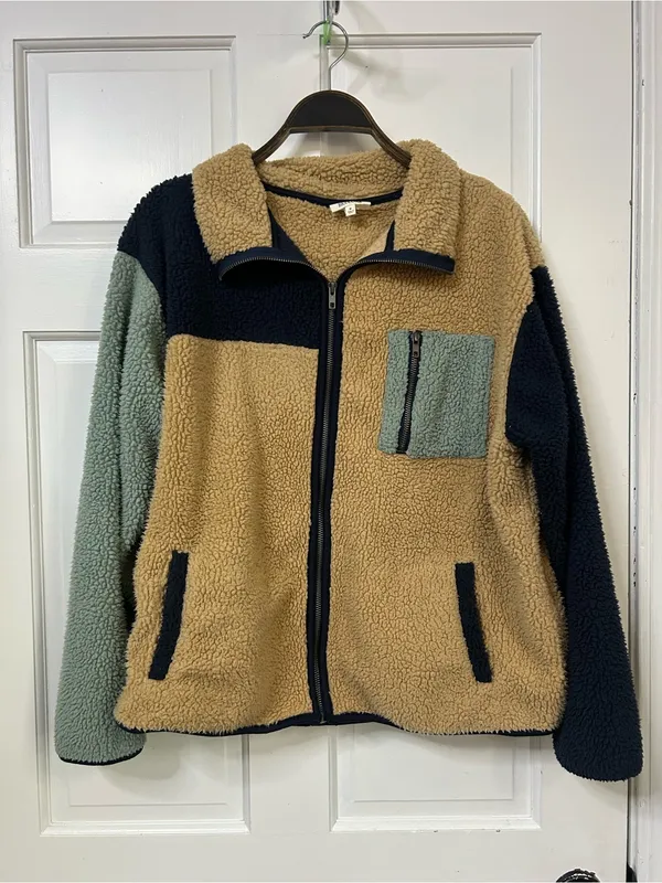 BKE Colorblock Teddy Sherpa Jacket - Tan, Sage & Black - Image 2