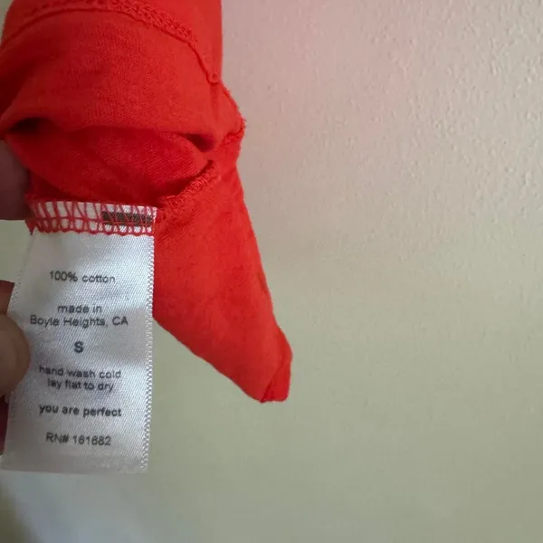 Perfectwhitetee Harley Cotton Boxy Crewneck Tee in Tomato Size Small - Image 4