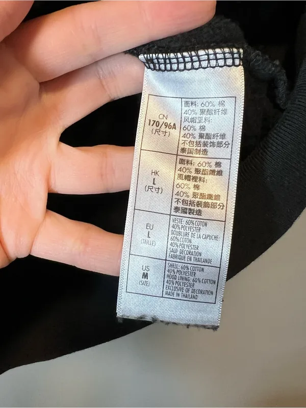 Disney Women’s Black‎ Zip Up Hoodie 2018 Medium - Image 6