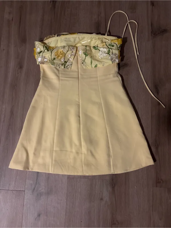 Angel Biba Strapless Floral Appliqué Mini Dress in Pale Yellow - Image 3