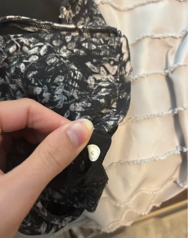 Lululemon spotted flow y sports bra - Image 3