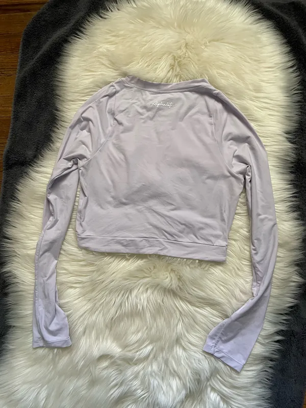 Alphalete light purple long-sleeve crop top - Image 6
