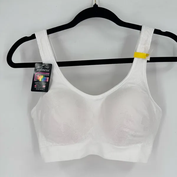NWT Bali Women's Comfort Comfortflex Fit‎ Seamless Shaping Wireless Bra Medium - Image 2