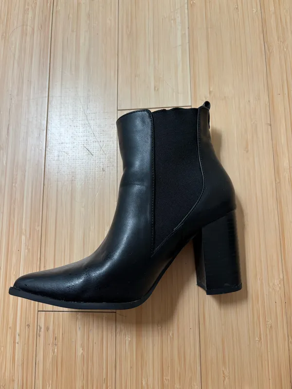 Black Ankle Boots Size 7 - Image 3