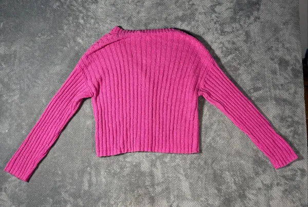 American Eagle XS Hot Pink Ribbed Knit Cropped Cardigan Button Front V-Neck NWOT - Image 8