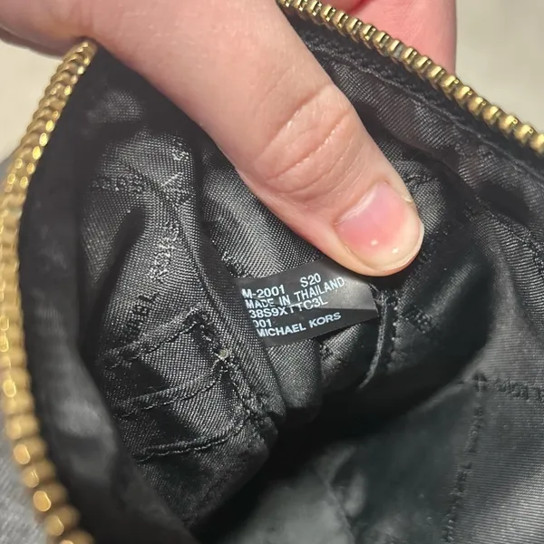 MICHAEL KORS Jet Set Black Large Zip Logo Pouch Clutch Luxury Pebbled Leather - Image 8