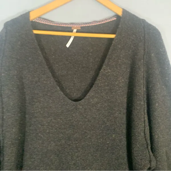 Free People Irresistible Fringe Black V-Neck Sweater Sz Medium Indie Granola - Image 4