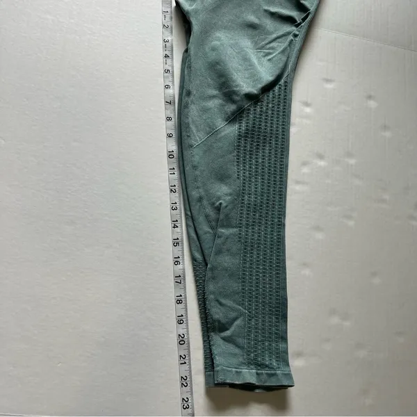 Fabletics Sync Seamless High-Waisted 7/8 Legging large washed Arctic wave green - Image 15