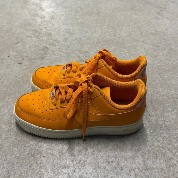 Orange Nike Air Force 1s Size 8 with Halo graphic Nike Symbol (7) - Image 3