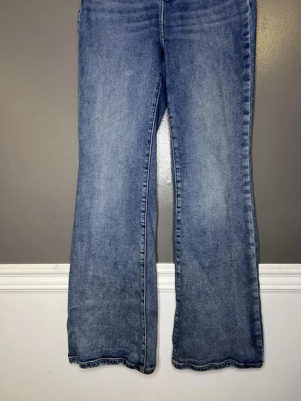 LC Lauren Conrad Super High Rise Flare Jeans Womens 6 Medium Wash Blue Denim - Image 3