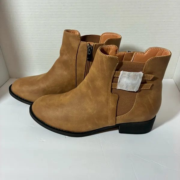 Tan Ankle Bootie Boots Size 9.5 - Image 3