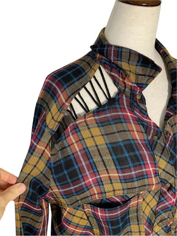 FREE PEOPLE Shoulder Cutout Plaid Shirt - Image 4