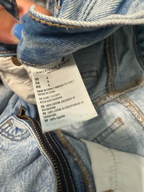 American Eagle Mom Shorts - Image 3