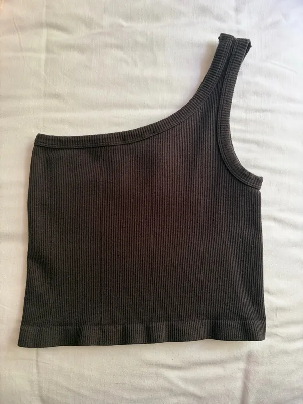 Vestique Black Top One-Shoulder - Image 3