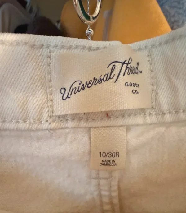 Universal Threads White Jeans Straight - Image 3