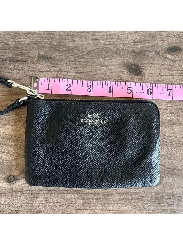 Coach 6x4 Black Leather Wristlet #1229 - Image 9