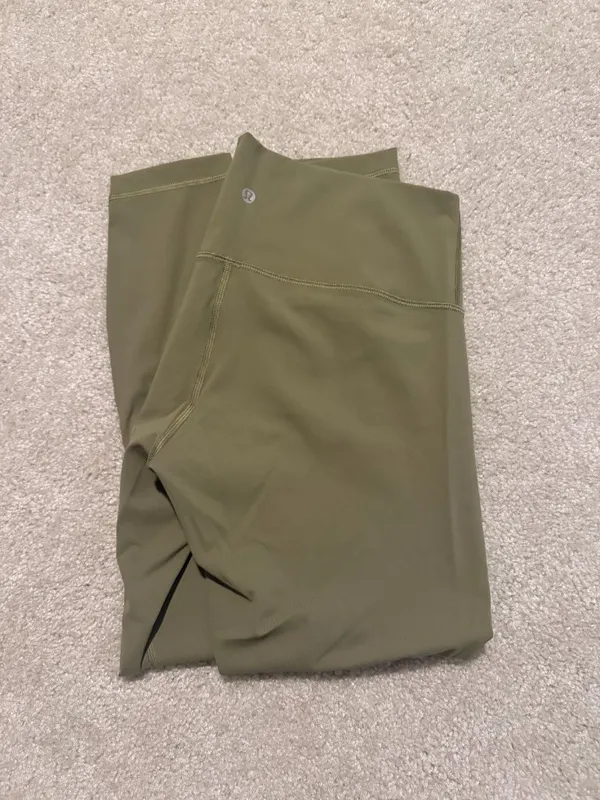 Lululemon Green Leggins Size 10 - Image 3