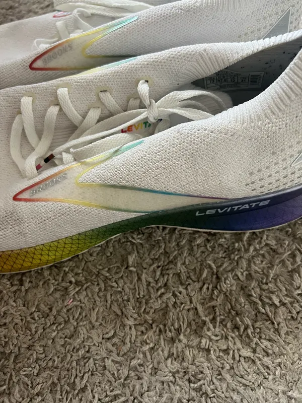 Brooks Running Shoes - Image 3