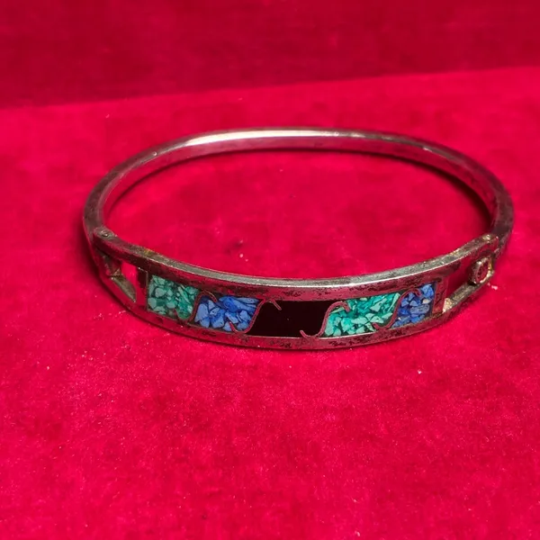 Vintage Mexican Alpaca Silver Hinged Bangle with Turquoise & Lapis Inlay 5 3/4” - Image 2