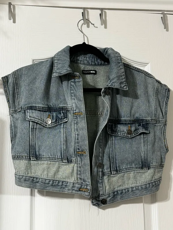 FashioNova 2pc denim short set - Image 3